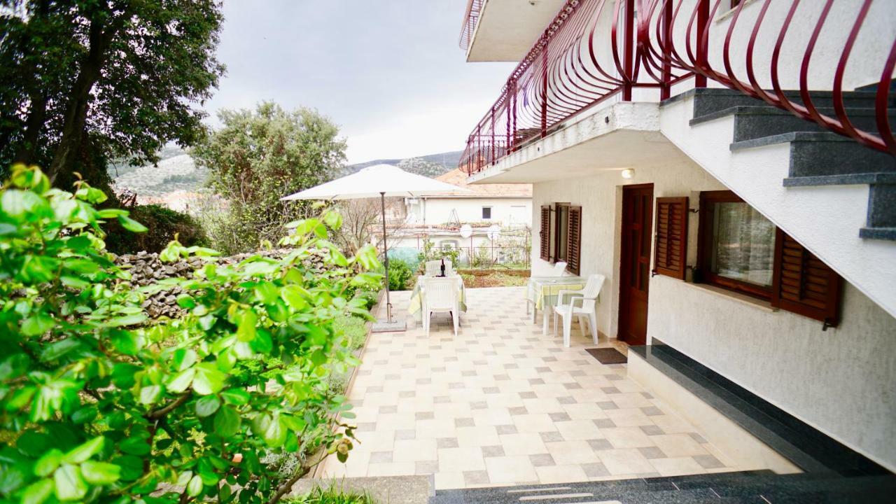 La Vida Loca Villa Seget Vranjica Exteriör bild