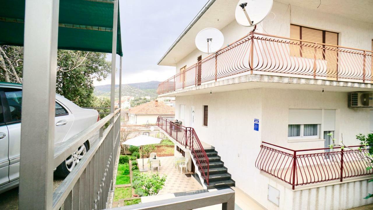La Vida Loca Villa Seget Vranjica Exteriör bild